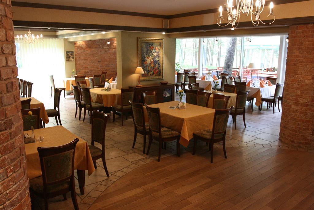 Hotel Sonata Birštonas Ресторант снимка